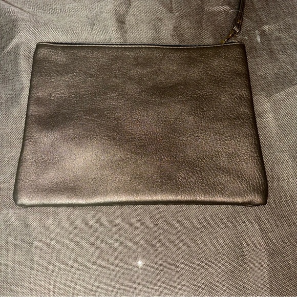 Cosmetic case logo “confidence never goes out of style” - Picture 2 of 6